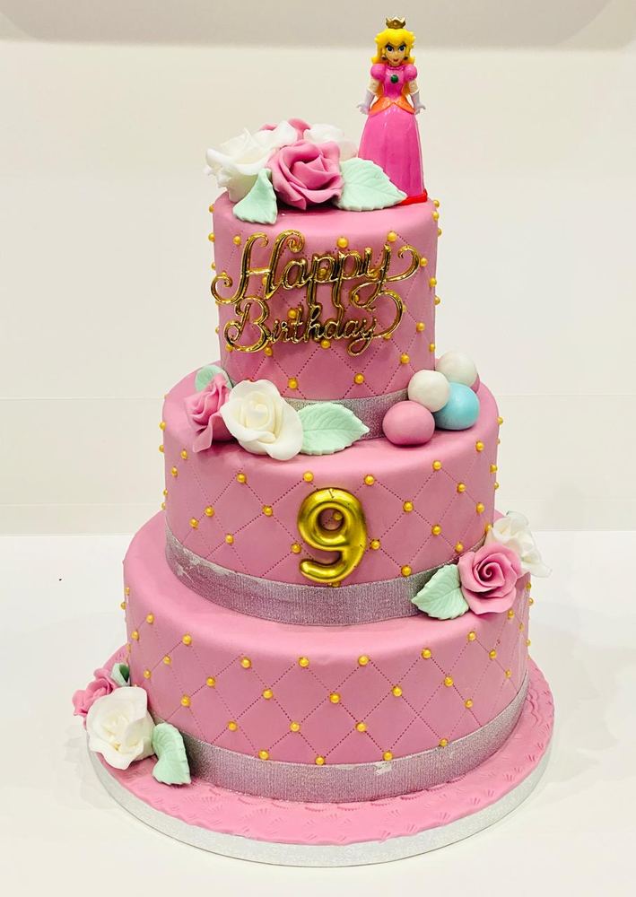 Princess Peach Cake